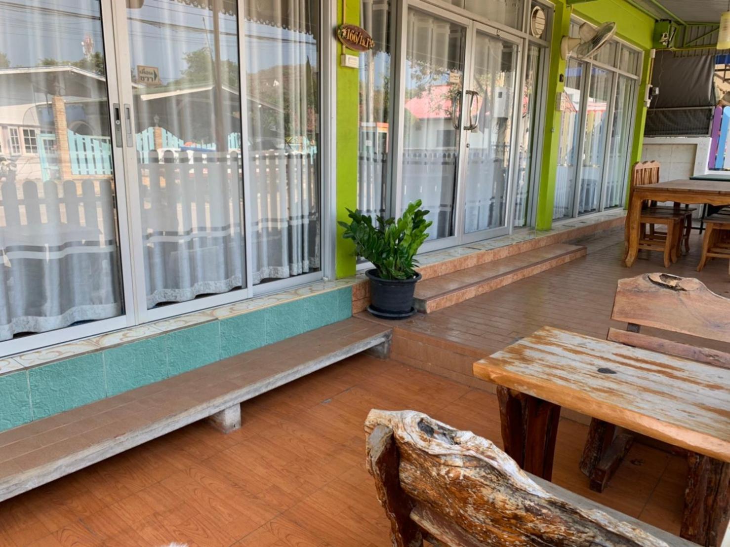 Thippawan Bungalow Ko Si Chang Zewnętrze zdjęcie