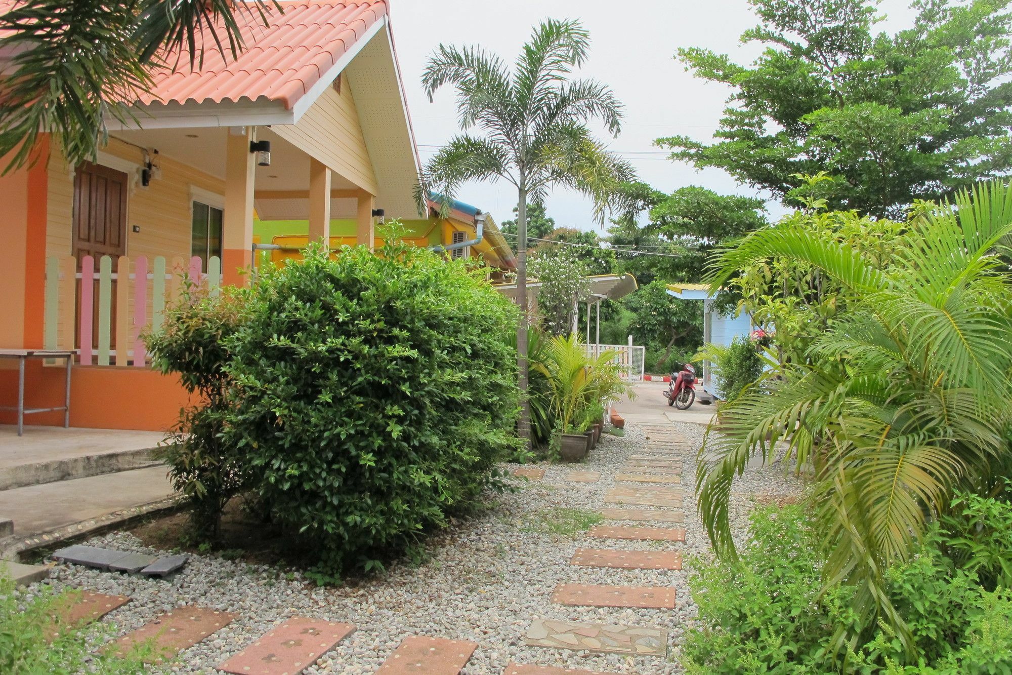 Thippawan Bungalow Ko Si Chang Zewnętrze zdjęcie