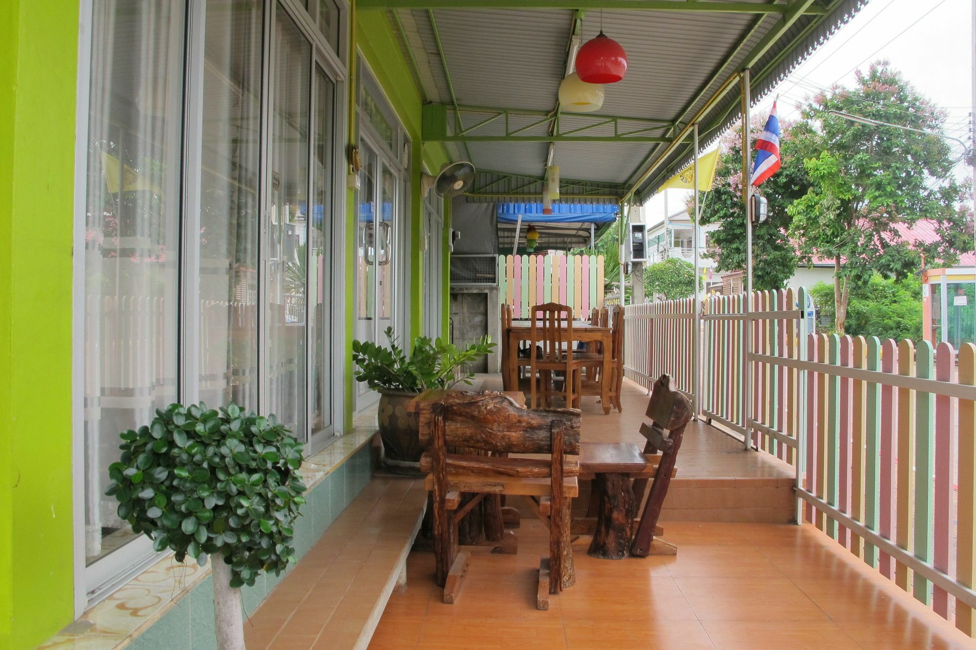 Thippawan Bungalow Ko Si Chang Zewnętrze zdjęcie