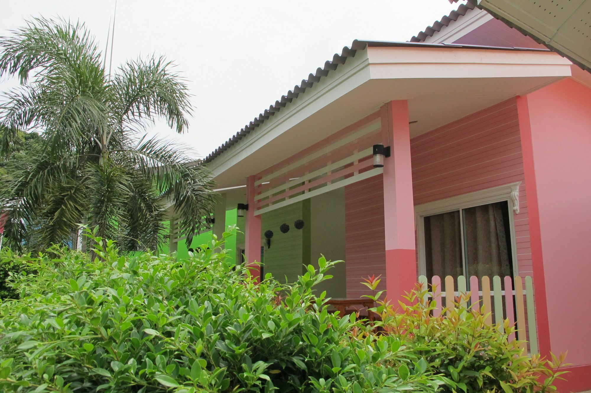 Thippawan Bungalow Ko Si Chang Zewnętrze zdjęcie