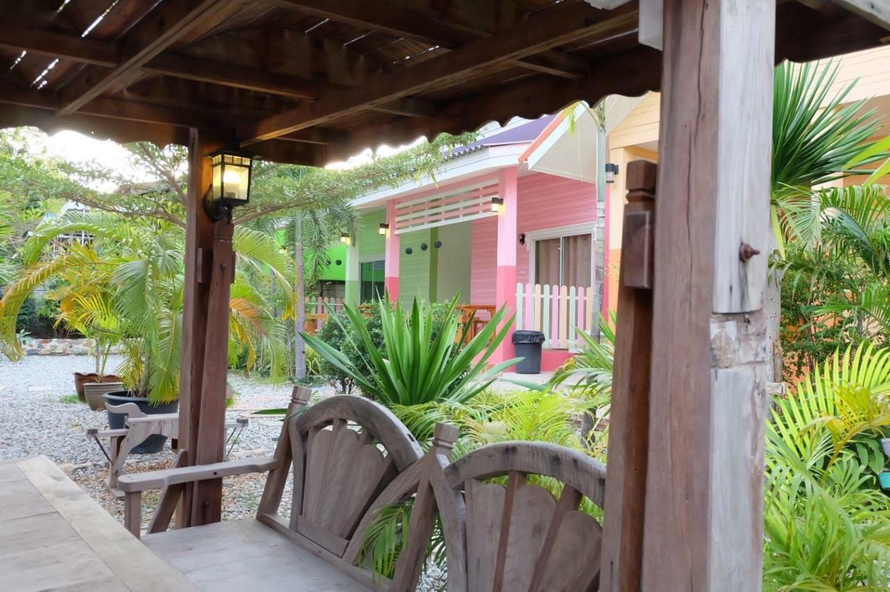 Thippawan Bungalow Ko Si Chang Zewnętrze zdjęcie